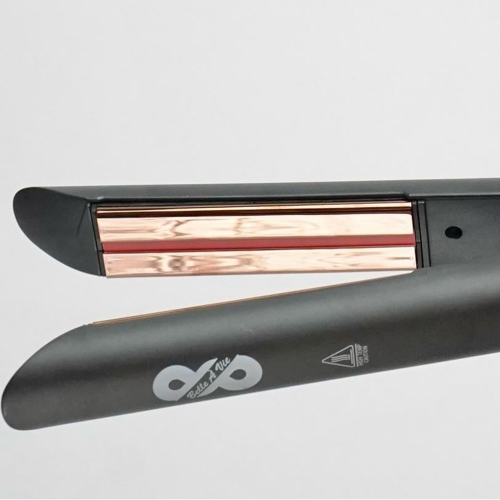 Salon Grade | Infrared Titanium Flat Iron|Professional Grade | Pro Results